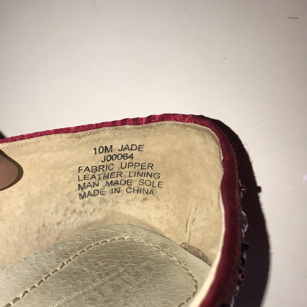 Women’s Satin Embellished Shoes - Picture 8 of 8